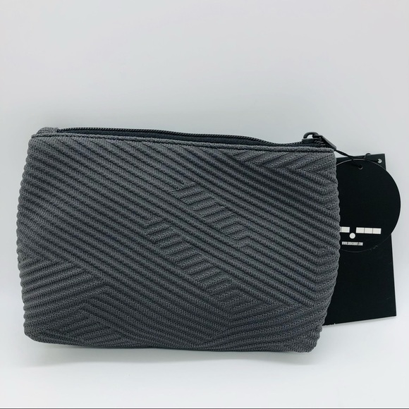 GODASHDOT - UNISEX GRAY MAKEUP BAG NWT - Picture 2 of 8